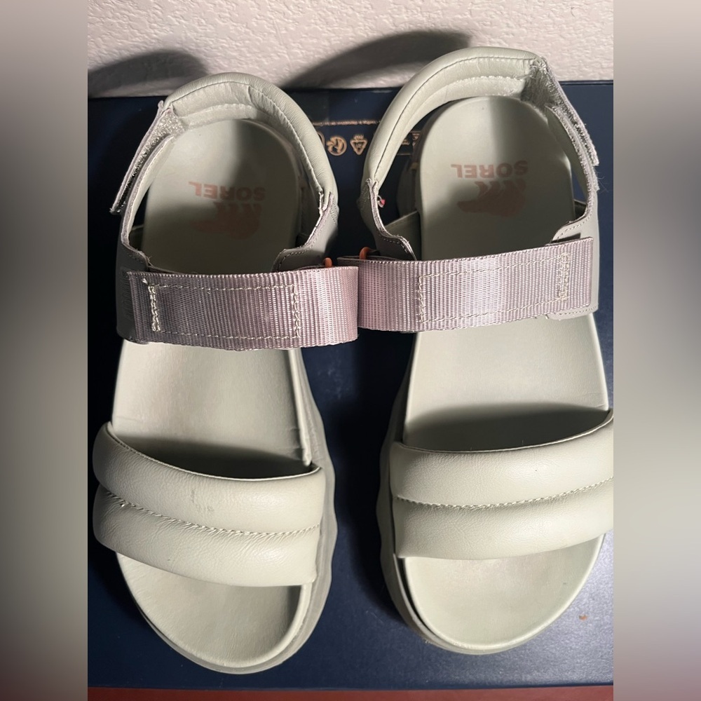 SOREL ( Olive green) straps sandals size 7 - Picture 2 of 7